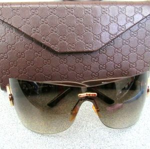 Gucci brown sunglasses with branded case GG4224/s